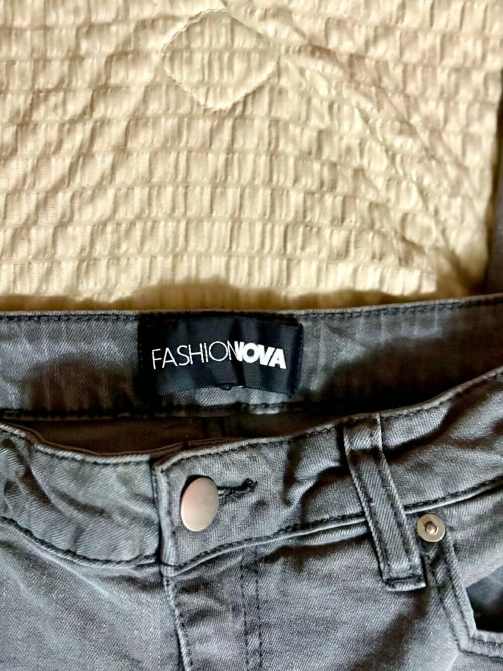 Fashion Nova Stack Jeans Women’s Size 13 Grey Stretch Streetwear Style